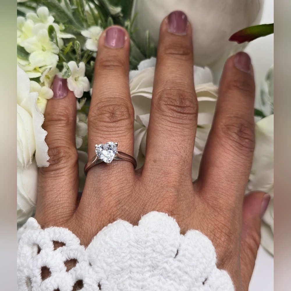 🥰 BRILLIANT HEART RING - Picture 3 of 8